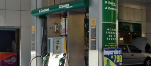 Surtidor de etanol en una gasolinera