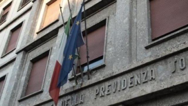 In foto, Istituto Nazionale Previdenza Sociale