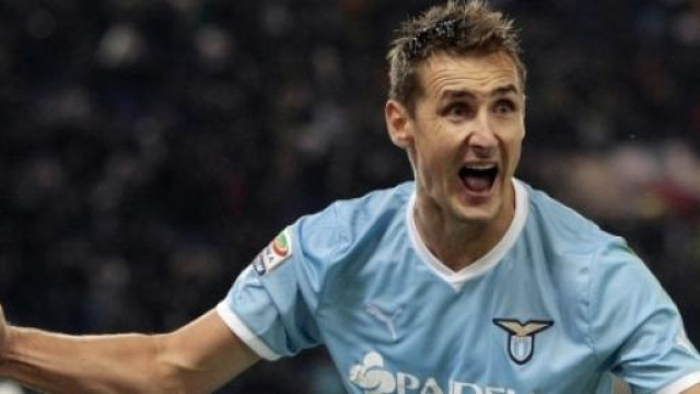 L'attaccante della Lazio Klose