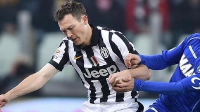 Lichsteiner in un contasto