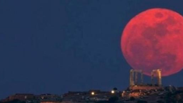 Eclissi di luna rossa: 4 aprile 2015