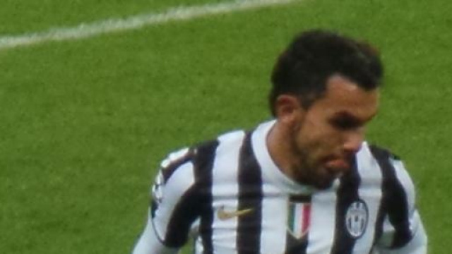 Carlos Tevez con la maglia della Juventus. 