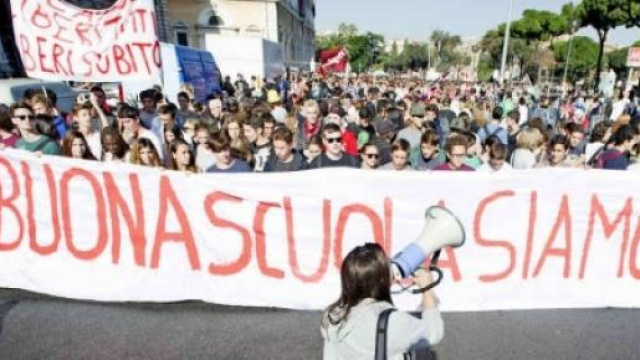 Una manifestazione dei lavoratori della scuola.