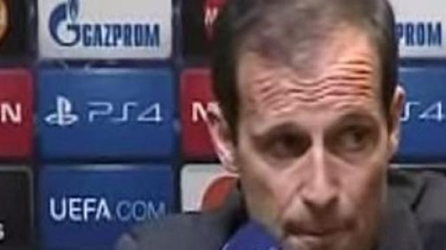 Max Allegri durante una conferenza stampa. 