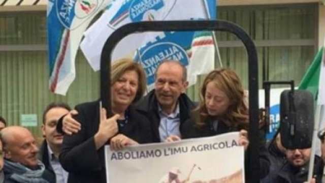 Poli Bortone, Schittulli e Meloni in piazza a Bari