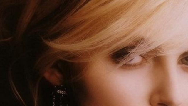 Tagli capelli corti leggermente mossi