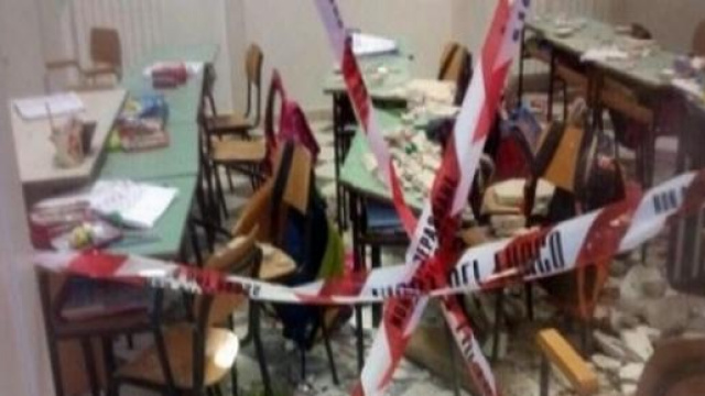 Il luogo del crollo di Ostuni transennato