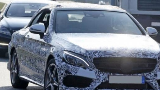 Nuova Mercedes Classe C Cabrio: foto spia