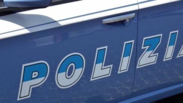 Autovettura della Polizia di Stato