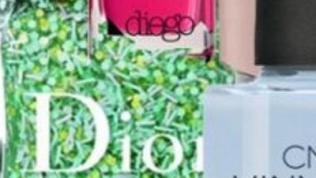 Dior top coat una delle nuance primaverili.