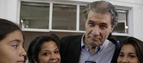 Morales tiene una extensa carrera en los medios