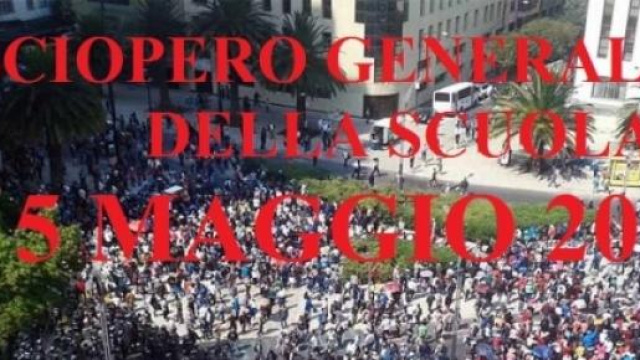 Renzi unisce tutto il variegato mondo della Scuola