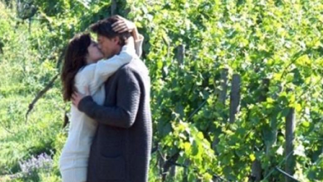 Replica Le tre rose di Eva dell'1/04 in streaming