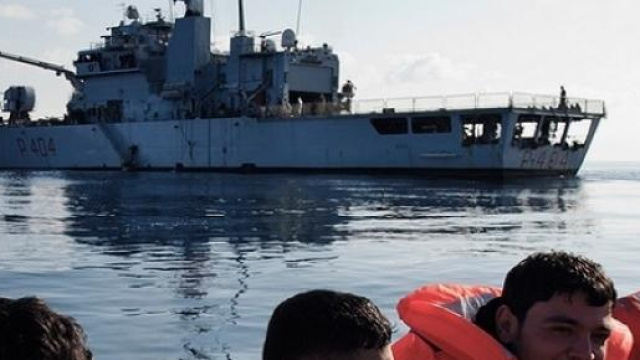Immigranti salvati in acque del Mediterraneo 