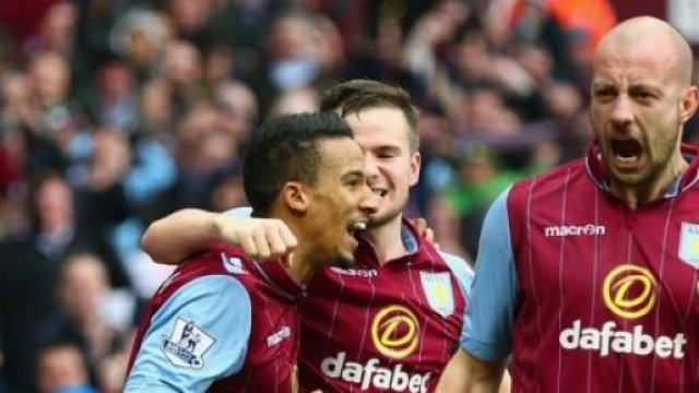 L'Aston Villa vince contro i Reds e vola in finale