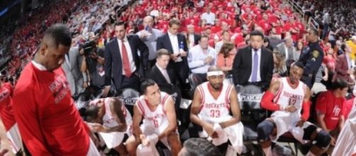 El base con 7 puntos durante el tiempo muerto