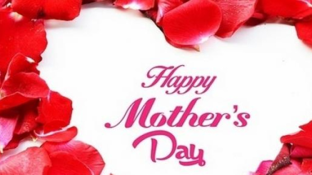 Festa della mamma 2015: frasi e cartoline