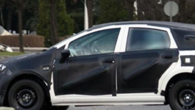 Fiat Bravo 2016, nuove foto spia