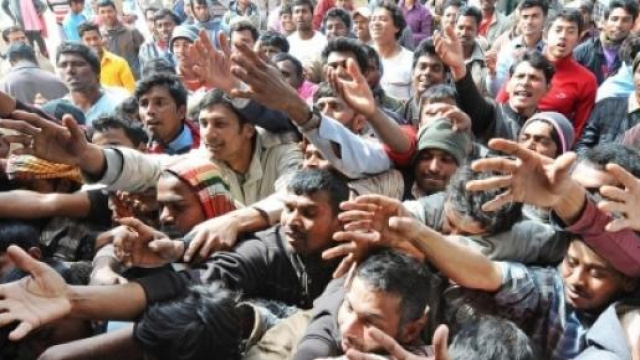 Renzi preme per soluzione a immigrazione