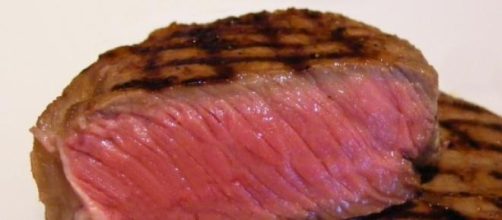 Carne mal passada causou surto de toxoplasmose