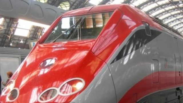 Assunzioni Trenitalia e Poste Italiane: requisiti