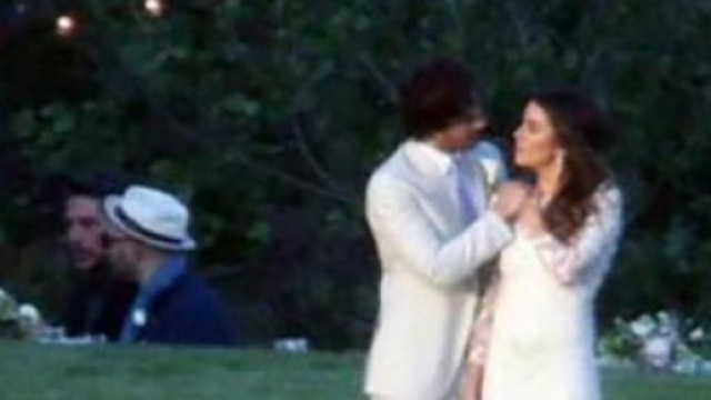 Ian e Nikki il giorno delle nozze