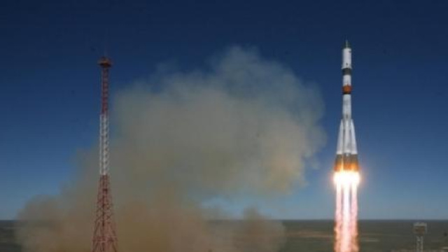 Progress M-27M lanciato con il razzo Soyuz 2
