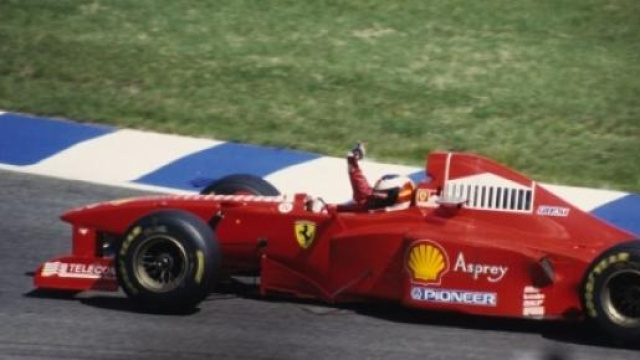 In foto, Schumacher al volante della Ferrari