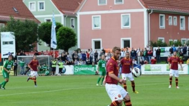 Roma-Napoli, giallorossi in allenamento