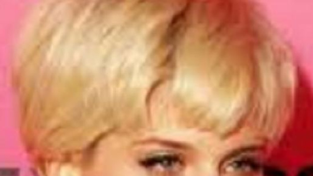 Tendenze moda taglio capelli corti e medi 2015