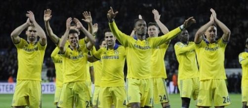 Los "blues" celebrando al final del encuentro