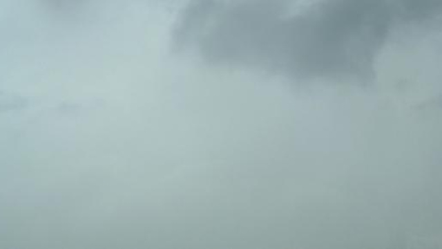 Cielo grigio prima di una perturbazione di pioggia