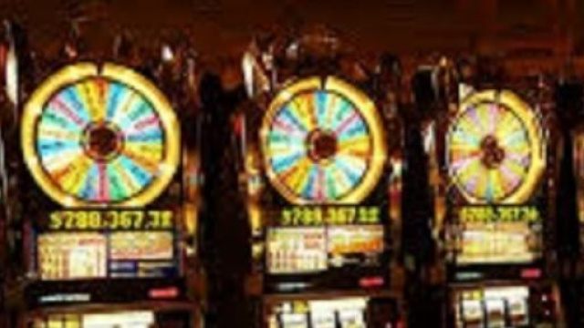 Gioco e crisi possono influenzarsi a vicenda.