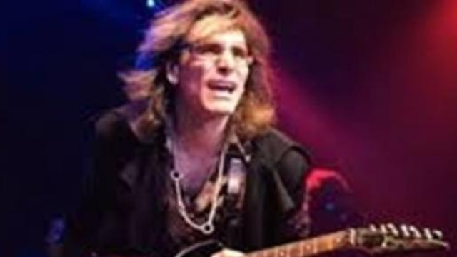 Steve Vai, cantautore e guitar player