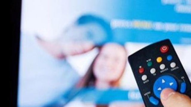 Programmi Tv stasera Rai e Mediaset 11 aprile 2015