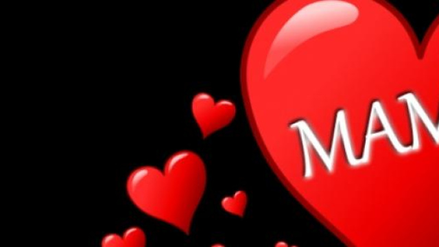 Festa della mamma: frasi e battute per la suocera