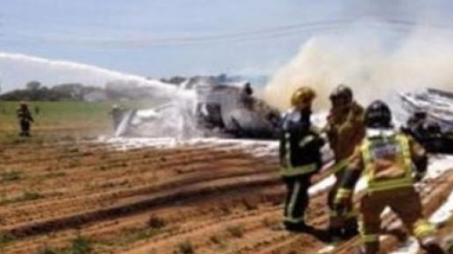 Tremendo impatto aereo in Spagna