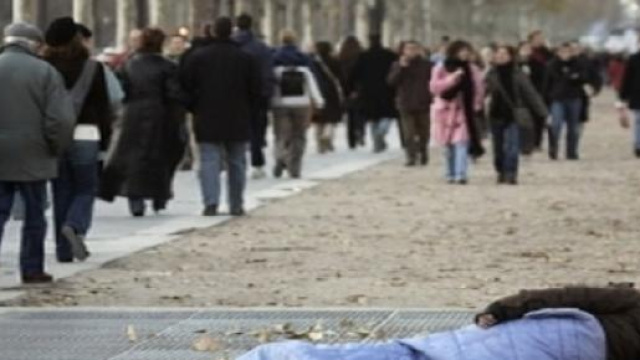 Povert&agrave; ed indifferenza urbana.