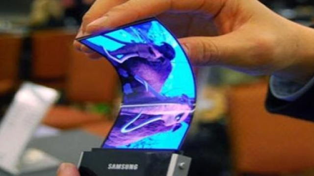 Nuovi schermi flessibili in grado di piegarsi 