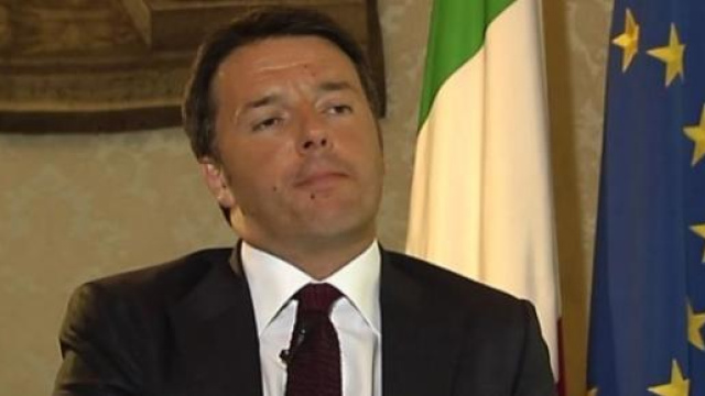 Scuola, Matteo Renzi sfida i docenti 