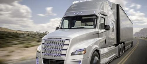 Daimler, pionero en los camiones aut&oacute;nomos