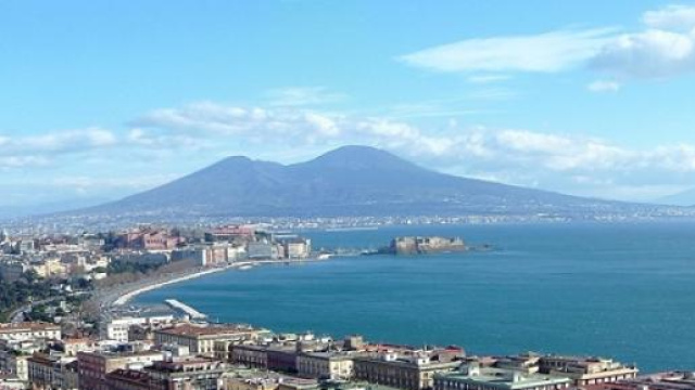 Napoli, folle sparatoria, quattro morti