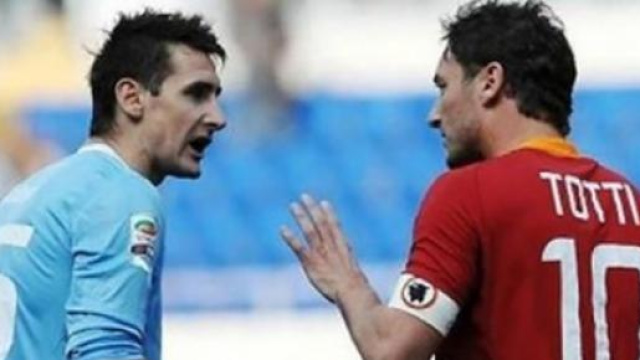Roma-Lazio, la richiesta di spostamento del derby