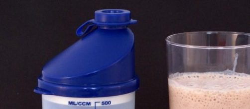 Envase habitual de prote&iacute;nas para deportistas