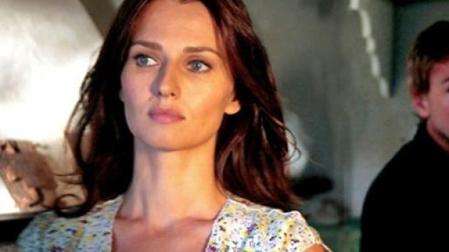 Replica Le tre rose di Eva 3 dell'1/5:lo streaming