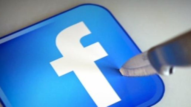 Raffaele si &egrave; ucciso a Napoli, l'annuncio su FB