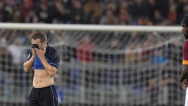 Roma ed Inter si sfidano sul mercato. 