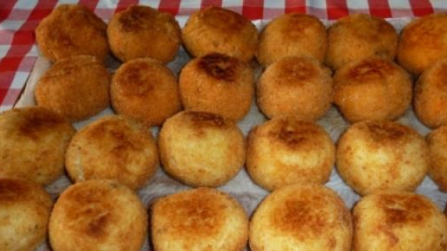 Arancine di riso al rag&ugrave; di carne