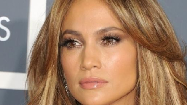 Moda colore capelli estate 2015: occhi, carnagione