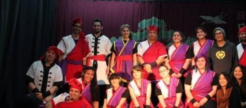  Grupo de Taiko rosarino, que danza Eisa 